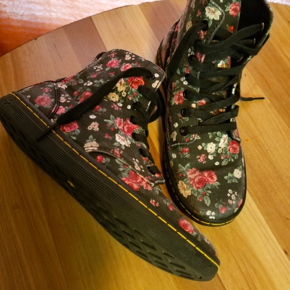 Dr.Martens